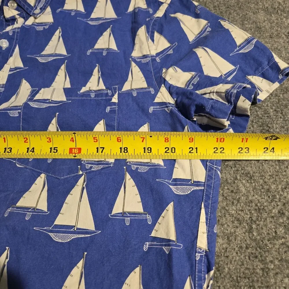 J Crew Shirt Mens Medium Blue Sailboats Button Down Short Sleeve Pocket